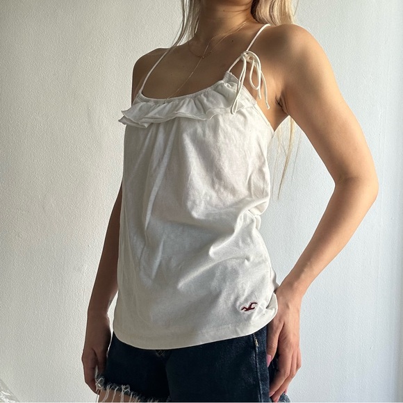 Hollister Tops - Vintage Hollister Y2K Ruffle Trim Tie Spaghetti Straps Camisole Top in White